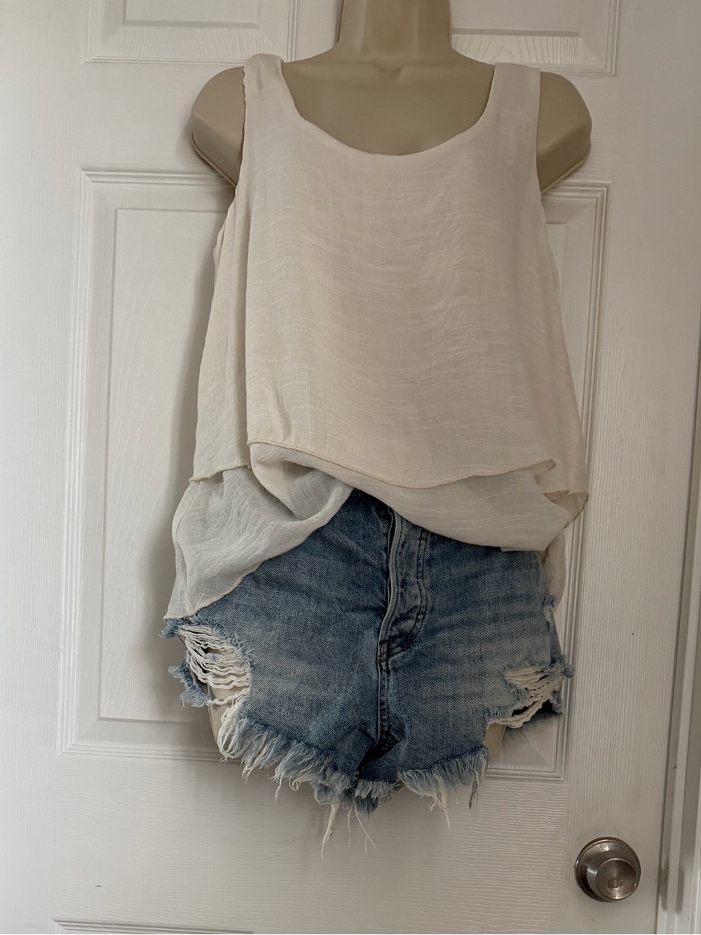 We The Free Free People Distressed Jean Button Fly Festival Denim Shorts Sz 31